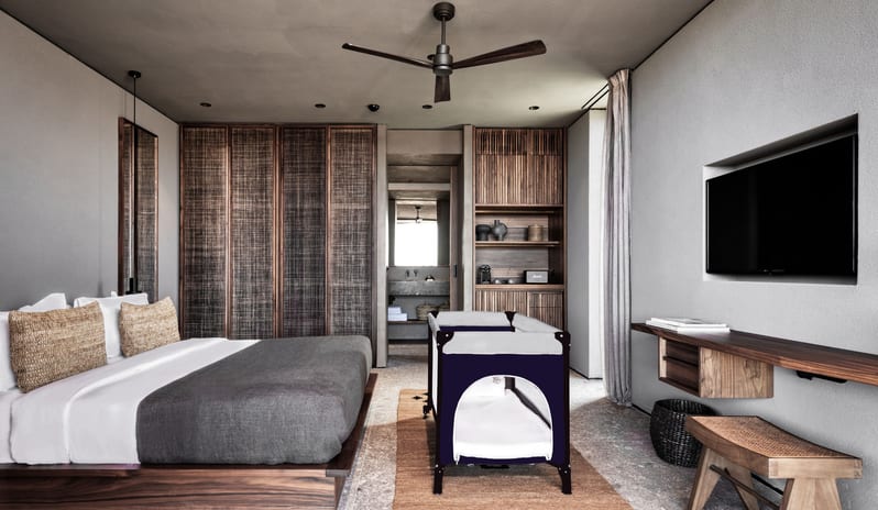 TROPICAL FAMILY BUNGALOW